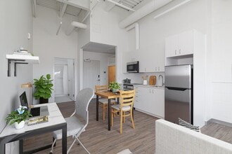 Building Photo - The Hub Podium