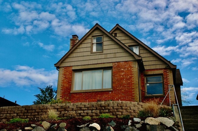 North Admiral Brick Tudor, Spectacular, Im... - North Admiral Brick Tudor, Spectacular, Im... House