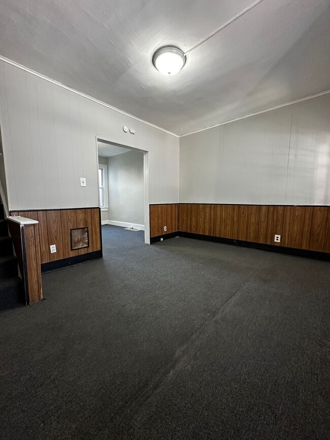 Building Photo - Beautiful 2 Bedroom, 1 Bath in Darby