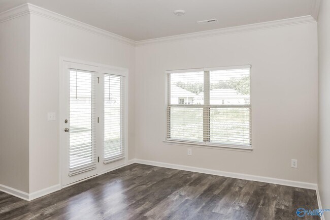 Foto del edificio - 14853 Norfleet Dr
