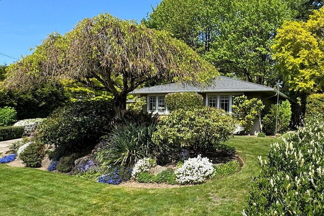Photo - 10632 NE 47th Pl House