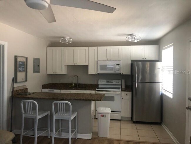 Building Photo - 6755 Gulf Winds Dr