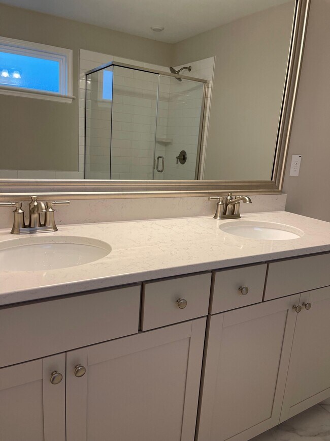 Building Photo - 2195 Fox Chapel Pl