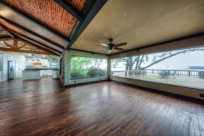 Foto del edificio - 10725 Joann St