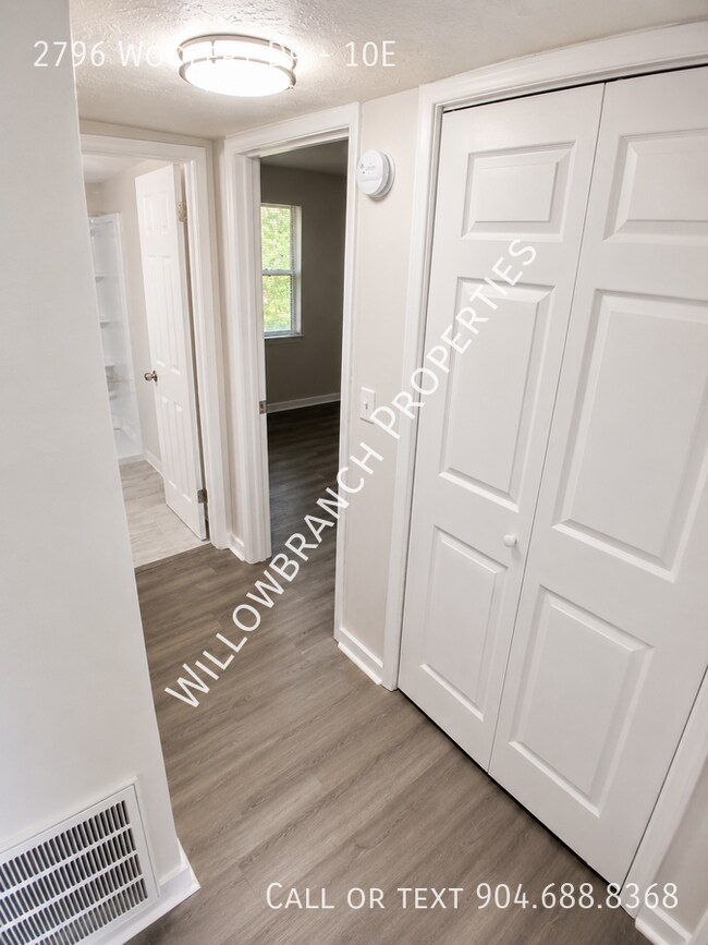 Foto del edificio - 2796 Woolery Dr