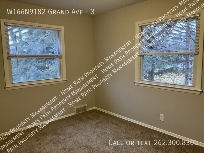 Foto del edificio - W166N9182 Grand Ave