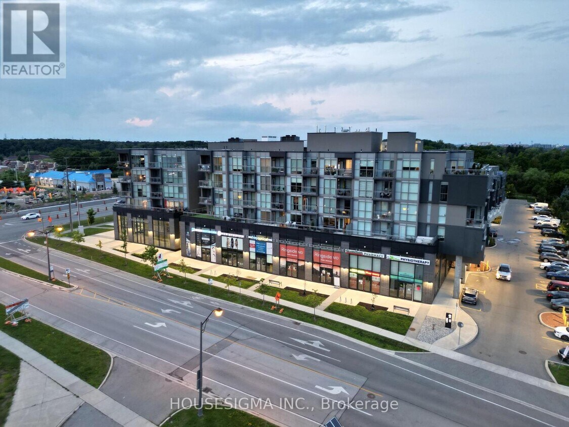 Photo principale - 5230-5230 Dundas St