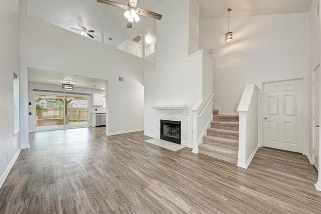 Building Photo - 216 Cassandra Dr