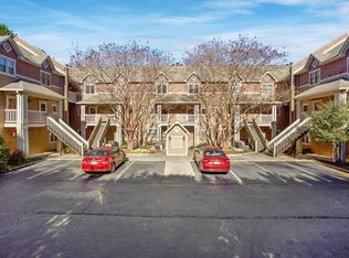 EXTERIOR BUILDING FACING PARKING LOT - 333 Circle Ave