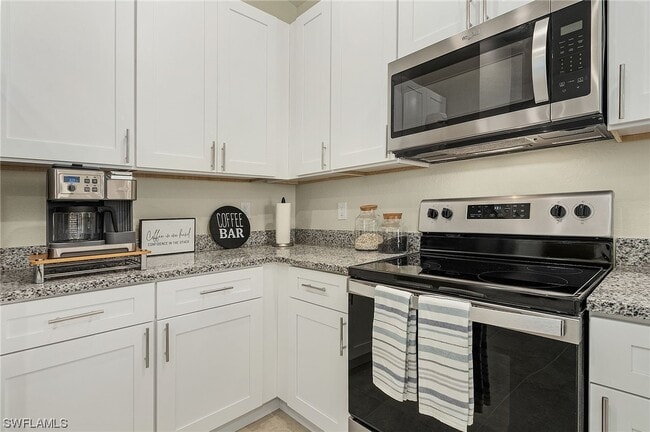 Building Photo - 413 NW Juanita Ct