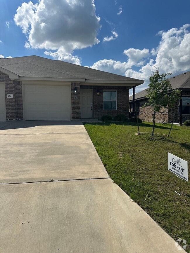 Building Photo - 2403 B Duntov Dr
