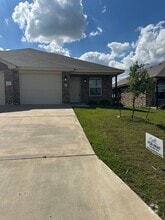 Building Photo - 2403 B Duntov Dr