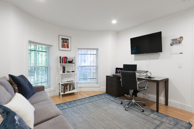 Foto del edificio - 55 E Springfield St