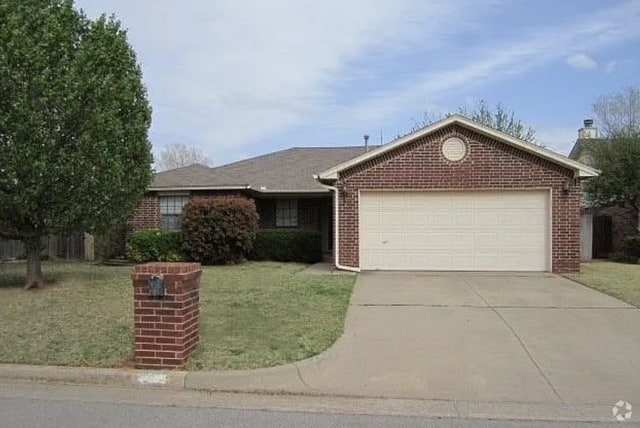 Building Photo - 12820 Brandon Pl