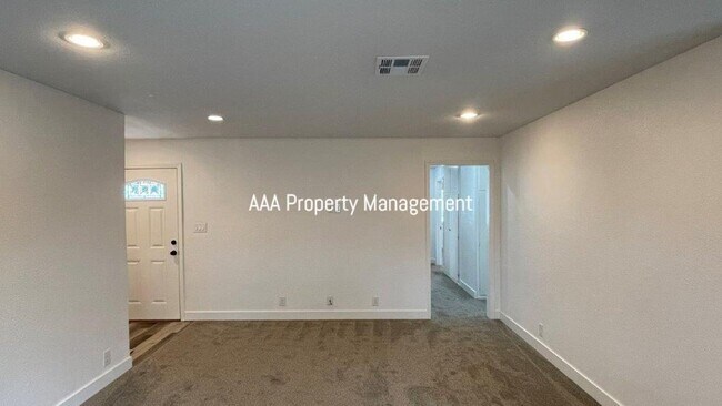 Building Photo - Concord Beautiful 3 bedroom 2 bathroom hom...