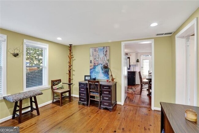 Building Photo - 3671 Bishop Dr