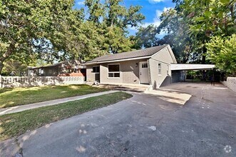 Building Photo - 520 Harlem Ave