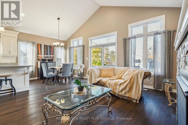 Building Photo - 71 Locheed Dr