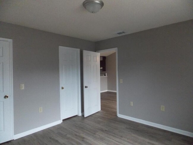 Building Photo - 230 Lanier Drive #220 PP