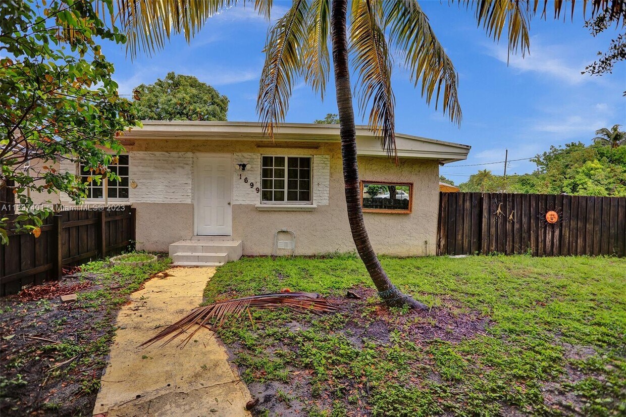 1699 NE 157th Ter, North Miami Beach, FL 33162 House Rental in North