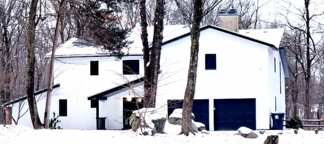 Building Photo - 41 Breeds Hill Pl