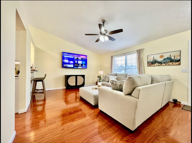Foto del edificio - 4982 Rialto Ridge Dr