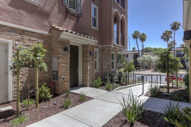 Foto del edificio - Brand new home luxury home with bonus room!