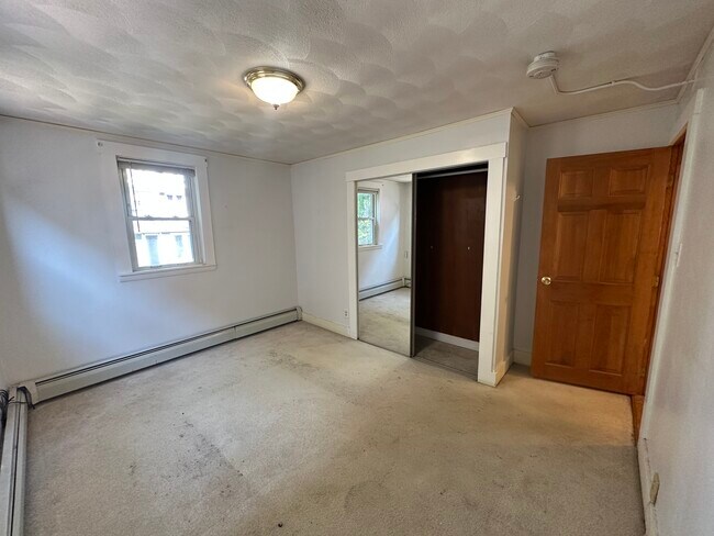 Building Photo - 68 Trull St