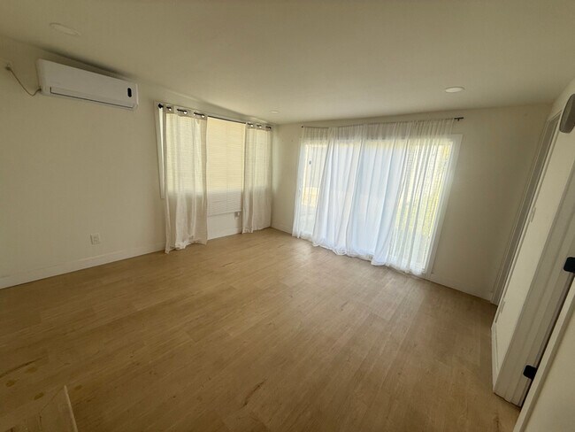 Foto del edificio - 2077 Belle St