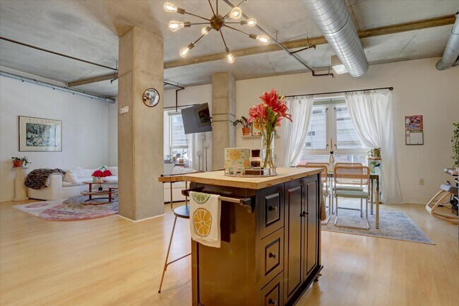 Foto del edificio - 1610 Little Raven St