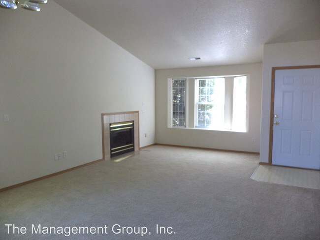 Building Photo - 3 br, 2 bath House - 8512 NE 14th Lane