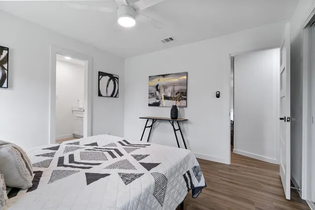 Foto del edificio - 6501 Auburndale St