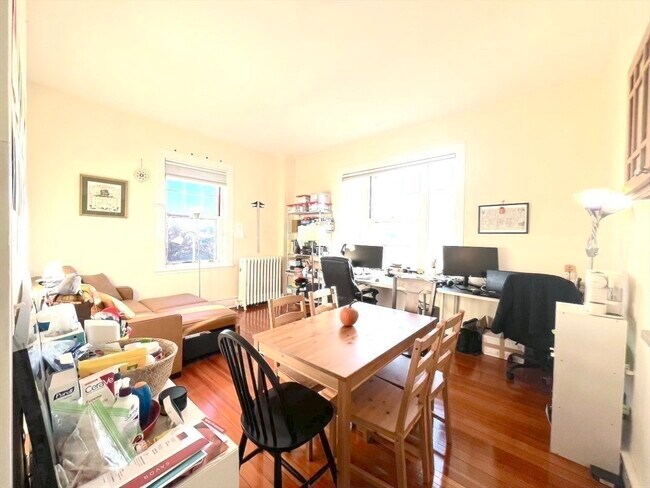 Foto del edificio - 371 Harvard St