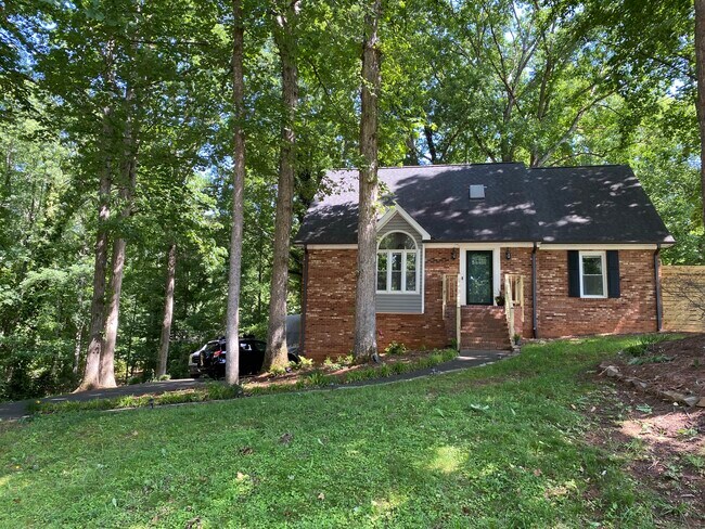 Building Photo - 6804 Fox Horn Cir
