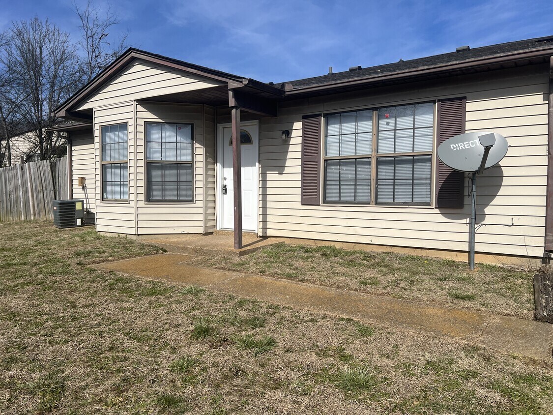 Foto principal - 3306 Chesapeake Cir