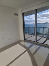 Building Photo - 488 NE 18th St