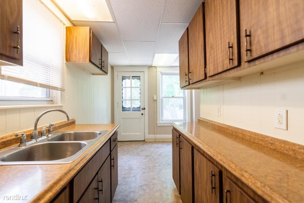 Primary Photo - 3 br, 1 bath Townhome - 202 Laurel Ave