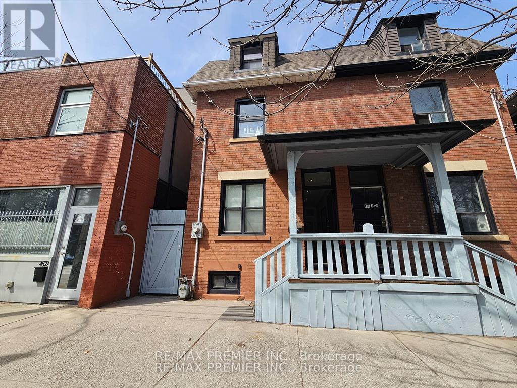Primary Photo - 454-454 Gerrard St E