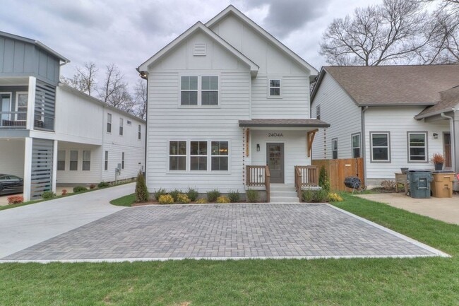 Photo - 2404 Middle St House