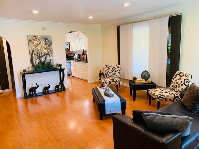 Foto del edificio - 2106 W Oak St