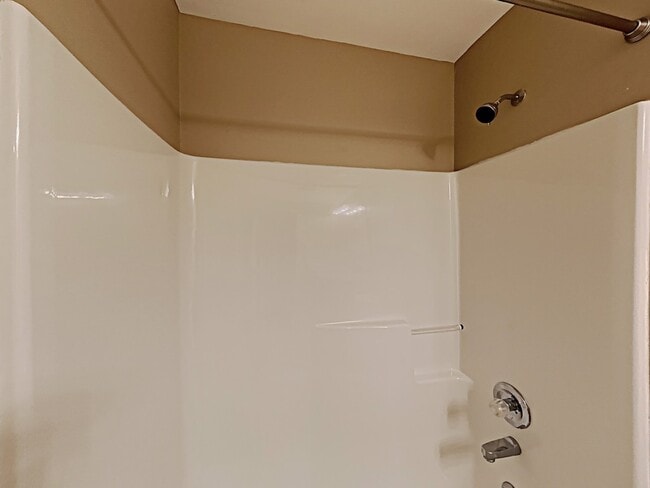 Building Photo - 329 Braxton Dr