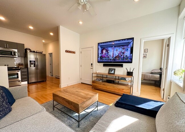 Building Photo - 315 Willow Ave