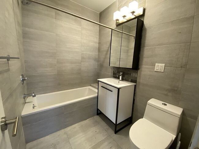 Building Photo - "Charming 3-Bedroom Brooklyn Retreat with ...