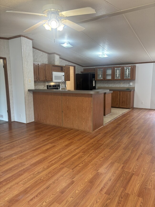 Building Photo - 54 Erin Dr