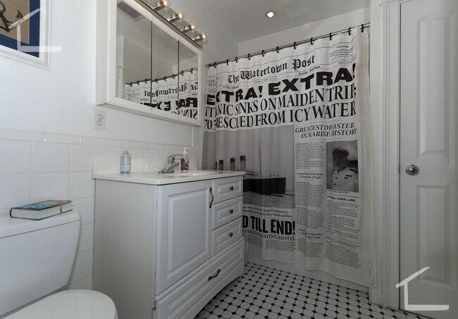 Foto del edificio - Renovated: Now with higher cei.....