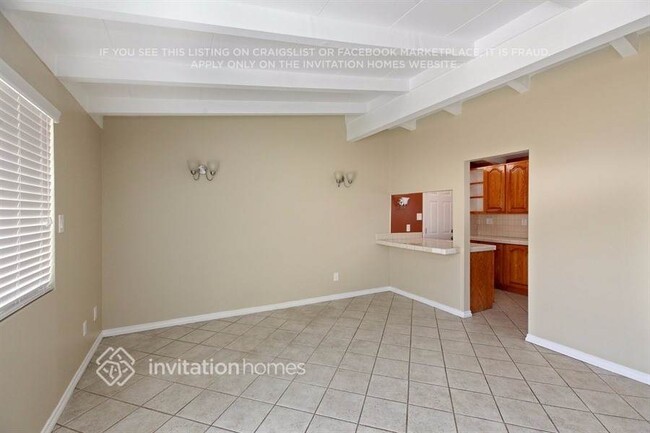 Building Photo - 8421 Flallon Ave