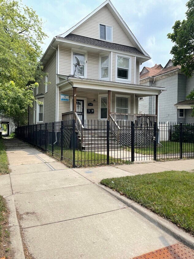Primary Photo - 7401 S Normal Ave