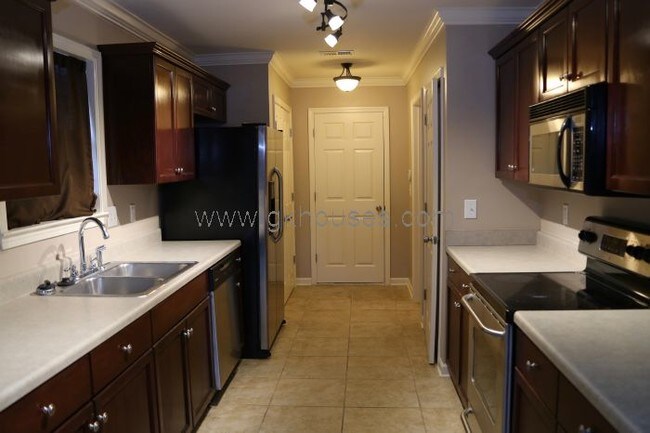 Foto del edificio - 1038 Emerald Ridge Dr