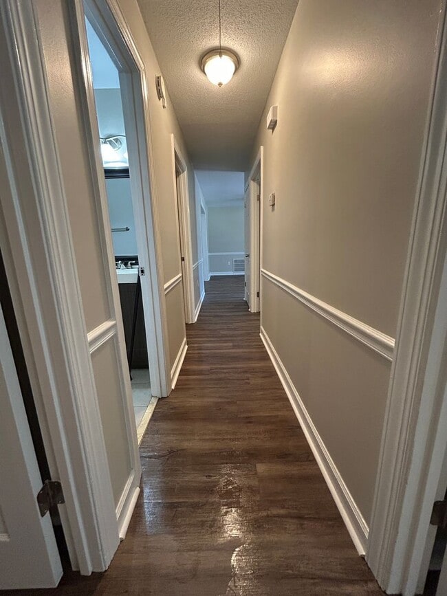 Foto del edificio - 4 bedroom/1.5 bathroom in Savannah, GA