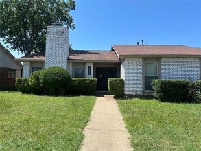 Building Photo - 10238 White Elm Rd